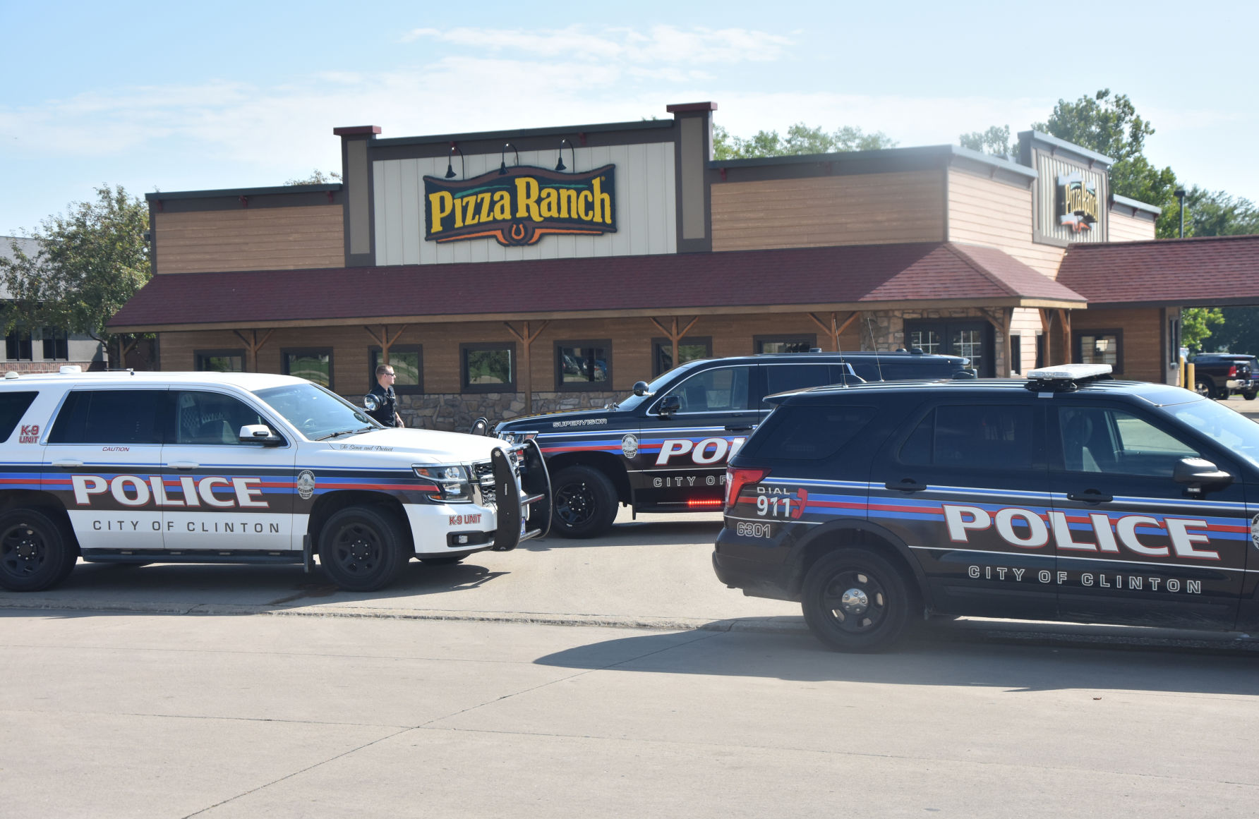 Clinton police investigate armed robbery